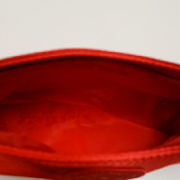 Oscar De La Renta perfume Satin wristlet - Picture 4 of 7